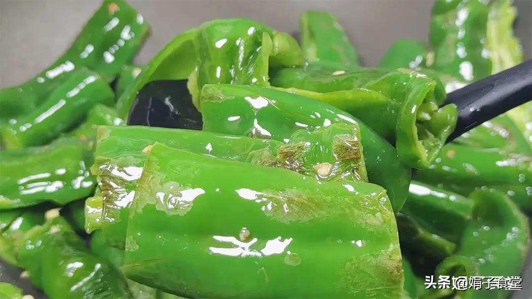 虎皮青椒的制作方法 最简单的虎皮青椒做法