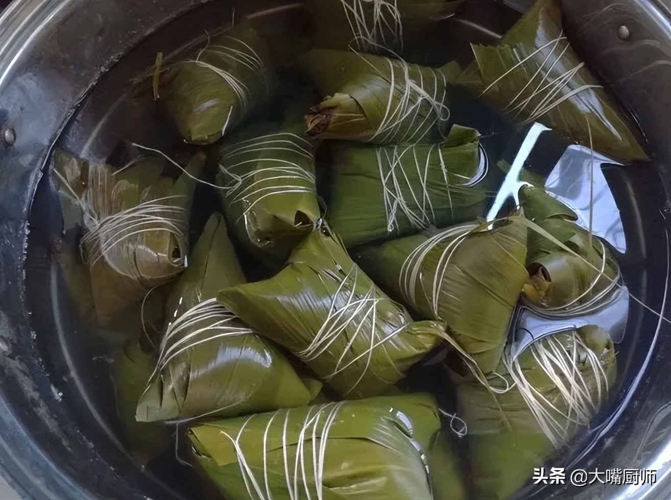 粽子是煮还是蒸 速冻粽子怎么煮