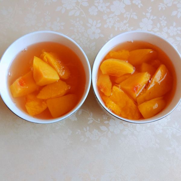 黄桃罐头的制作方法 黄桃罐头的做法步骤