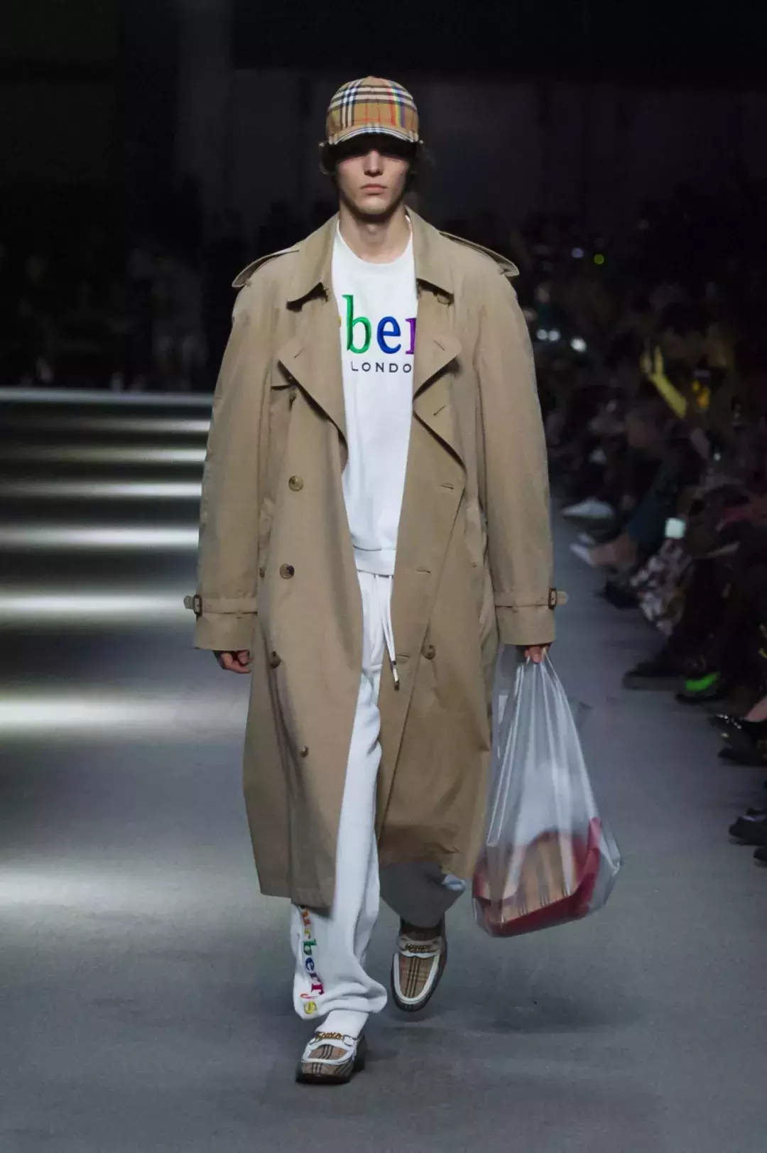 burberry是什么牌子 巴宝莉的标志logo