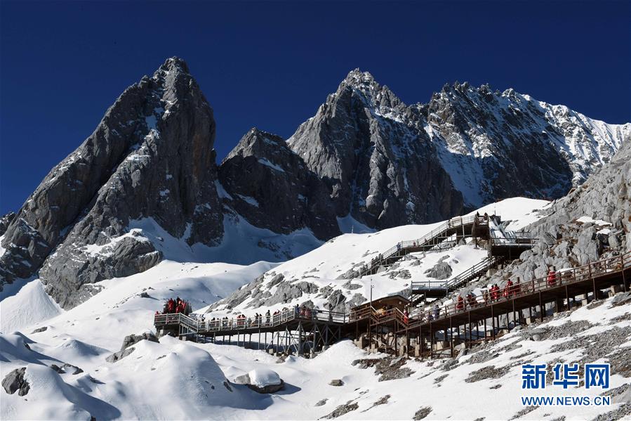 玉龙雪山在哪里个城市 玉龙雪山门票怎么买