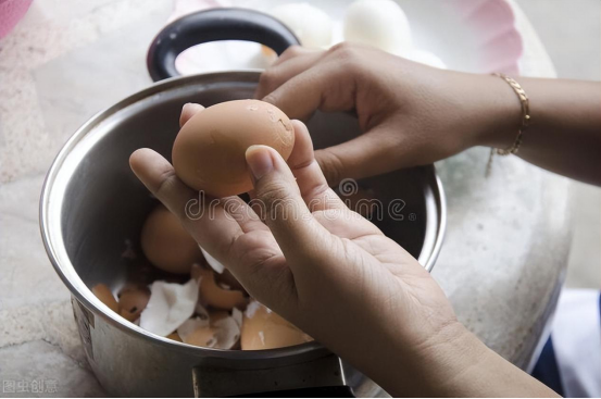 鸡蛋冷水下锅煮几分钟 煮鸡蛋要煮几分钟