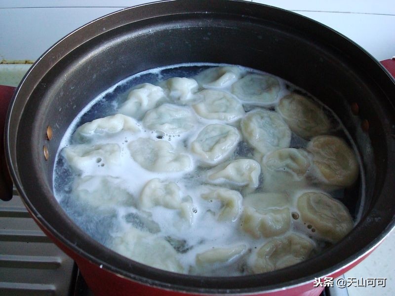 煮饺子用冷水还是热水 煮饺子的最佳方法