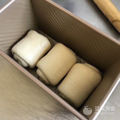 吐司面包的做法 用电饭煲做面包的做法