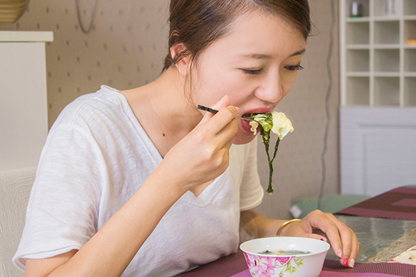 一碗米饭的热量 人一天消耗多少大卡