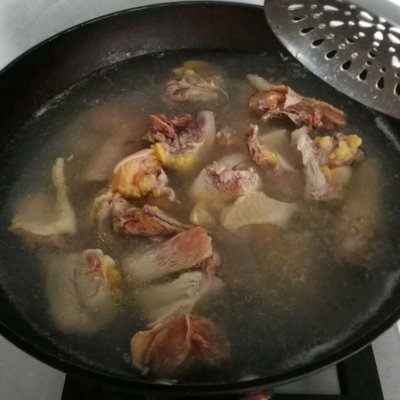 新疆大盘鸡的正宗做法 家常大盘鸡的正确方法