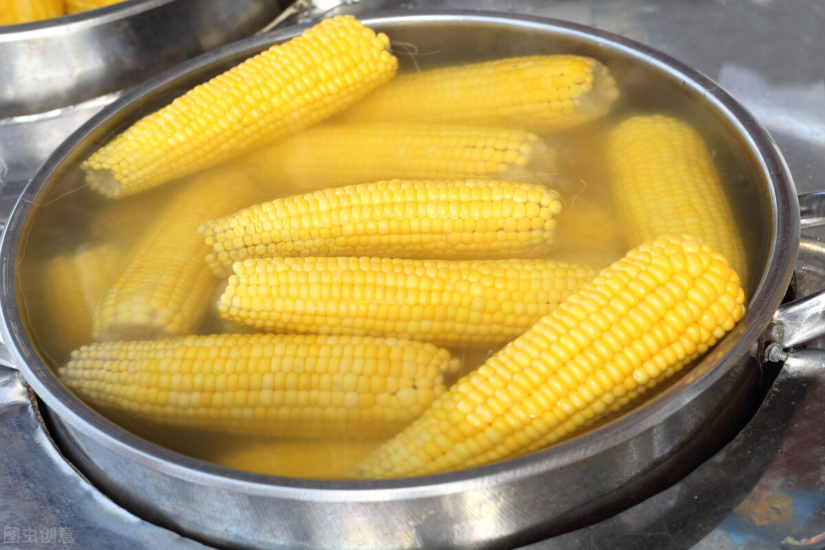 玉米煮多长时间 玉米煮10分钟能吃吗