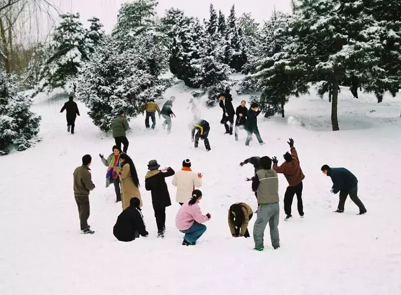 打雪仗的英文 打雪仗用英语怎么讲