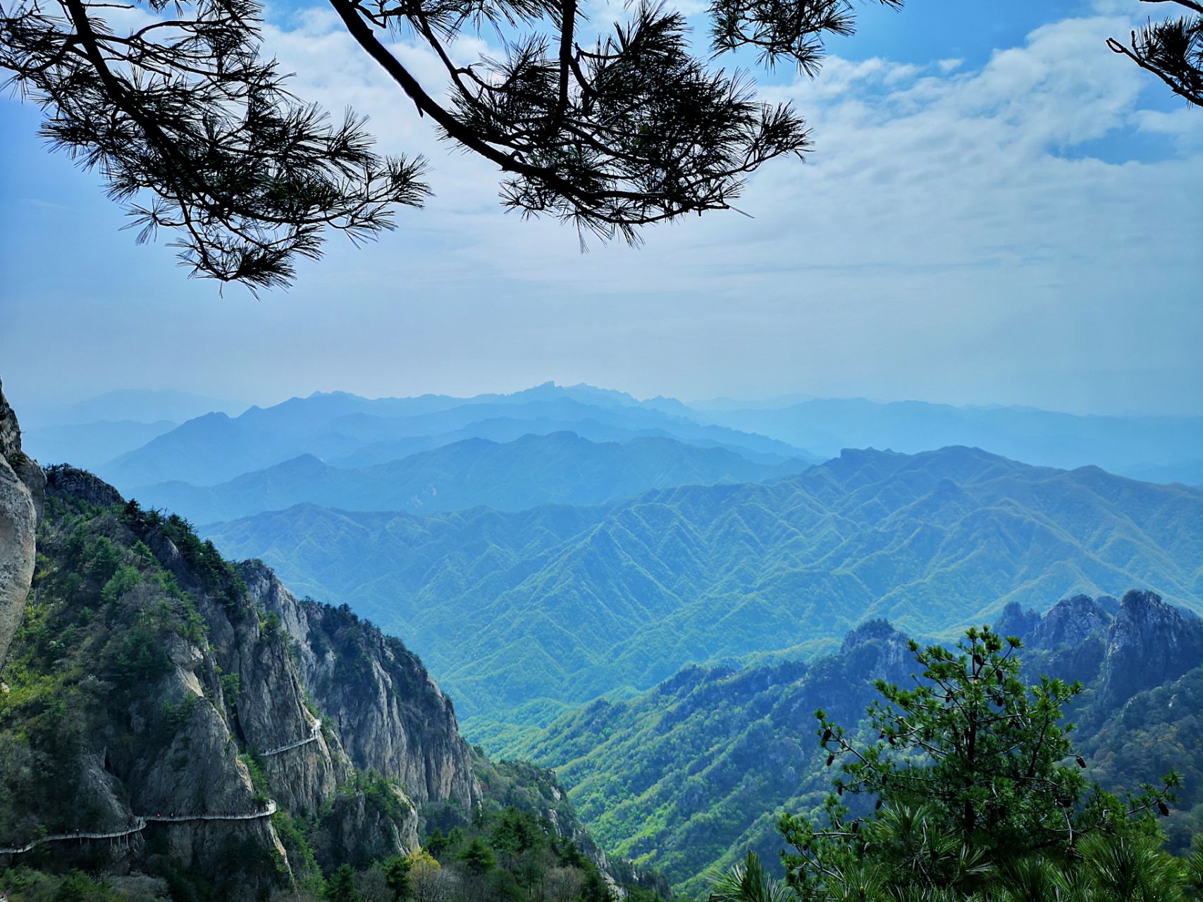 海拔最高的盆地 中国3000米以上的高山