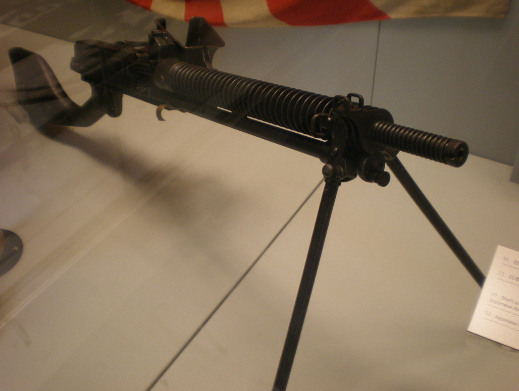 大正十一式轻机枪 82-2式手榴弹