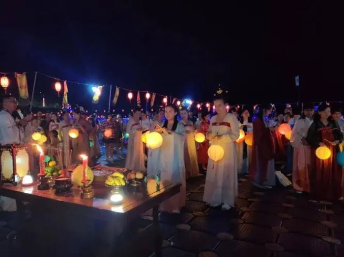 中秋节的习俗有哪些 