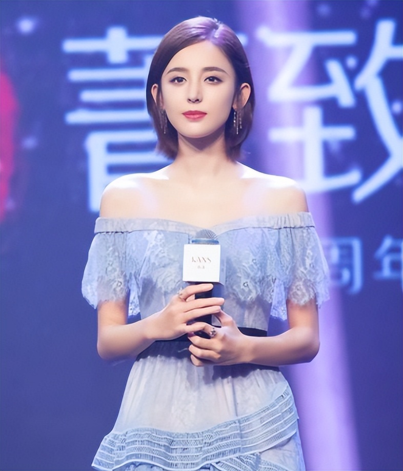 维吾尔族姑娘 