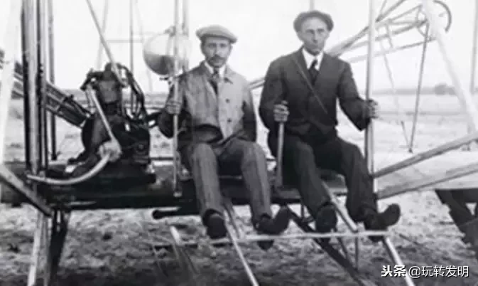 莱特兄弟发明飞机 莱曼兄弟发明飞机的日子