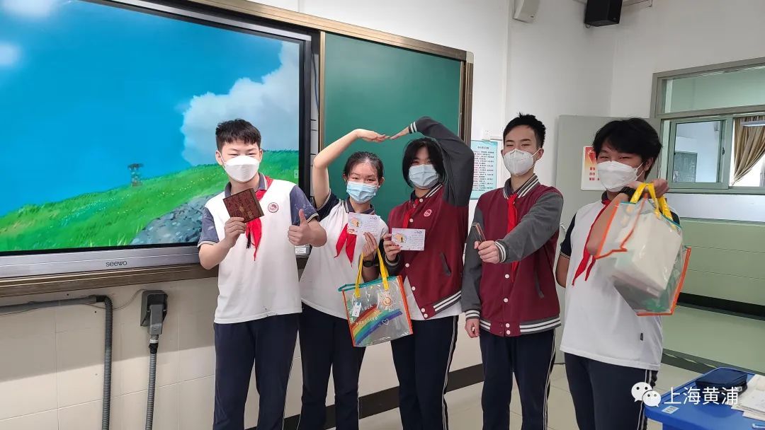 向明初级中学 向明初级中学对口小学