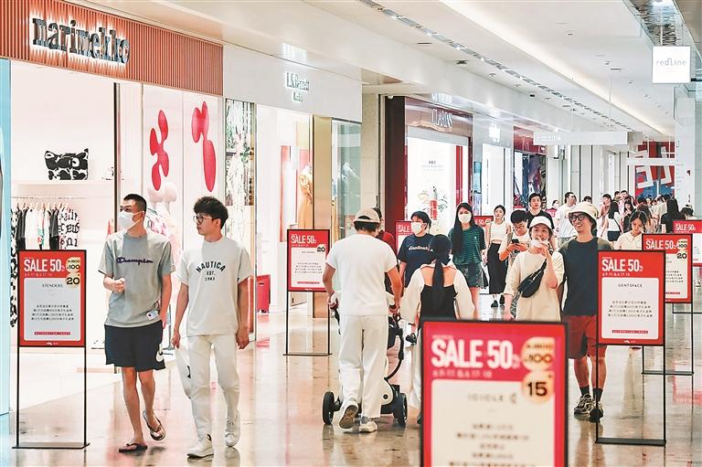 深圳各大购物中心年中大促进入“白热化” 线下客流旺 互动气氛满