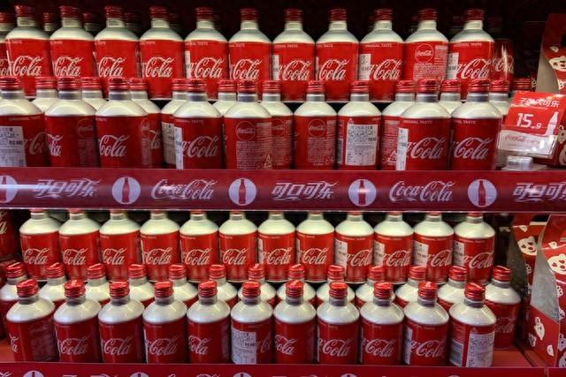 中国最"土"饮料：一年卖出 32 亿，打败可口可乐还要多久？