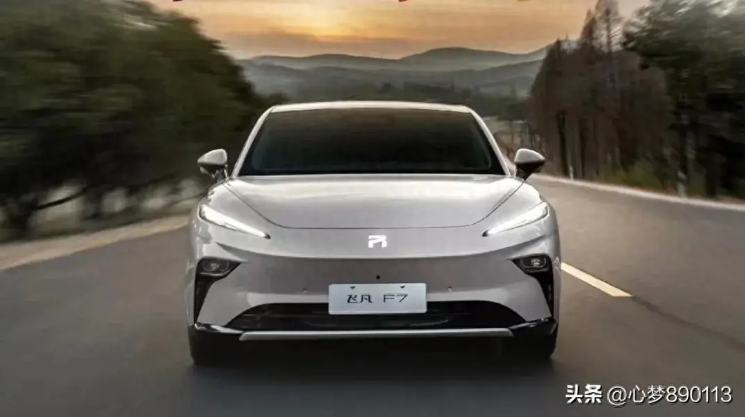 飞凡F7：超值中大型豪华纯电轿车体验新境界