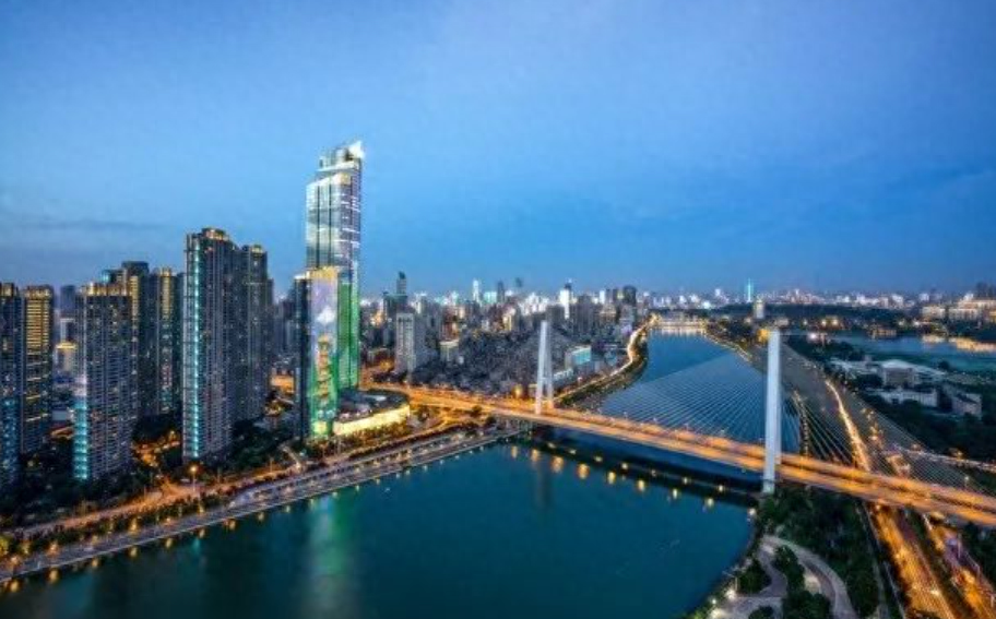 上半年长三角GDP十强城市：南京第4，苏州、杭州超预期，合肥第8