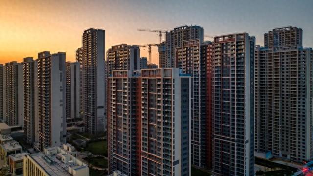 穆迪下调中国主权信用评级的反思：楼市和中产该怎么走？