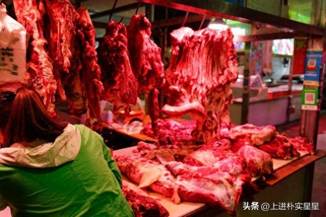 深圳布吉街道长龙富民市场羊肉价格大跌