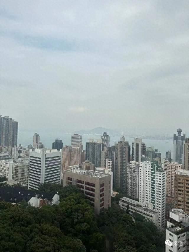 走访10余人，探寻什么是香港？