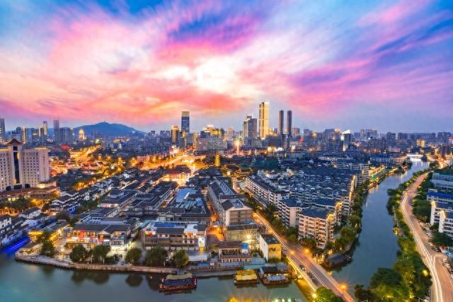 2023年中国综合城市12强排行榜：北京第一，杭州第5，西安入围