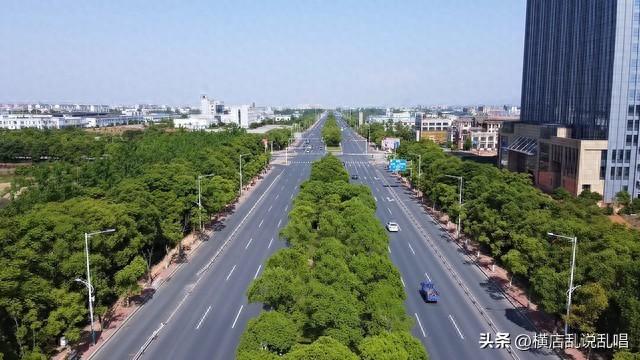 为何江西省新余市疯狂造城，新余市快速城镇化为抢人为构建大城市